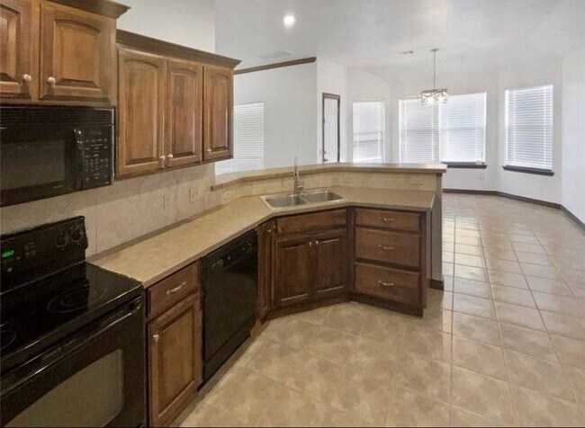 Building Photo - 313 N Shannon Way