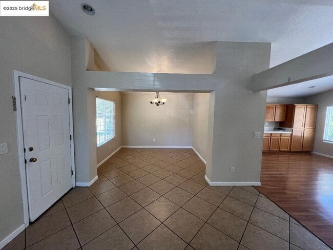 Building Photo - 3033 Mills Dr