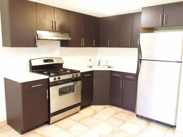 Primary Photo - 2454 37th St