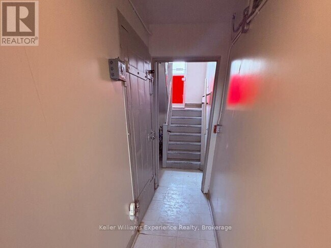 Photo du bâtiment - 2251 Kipling Ave