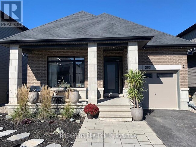 Building Photo - 565 Bobolink Ridge