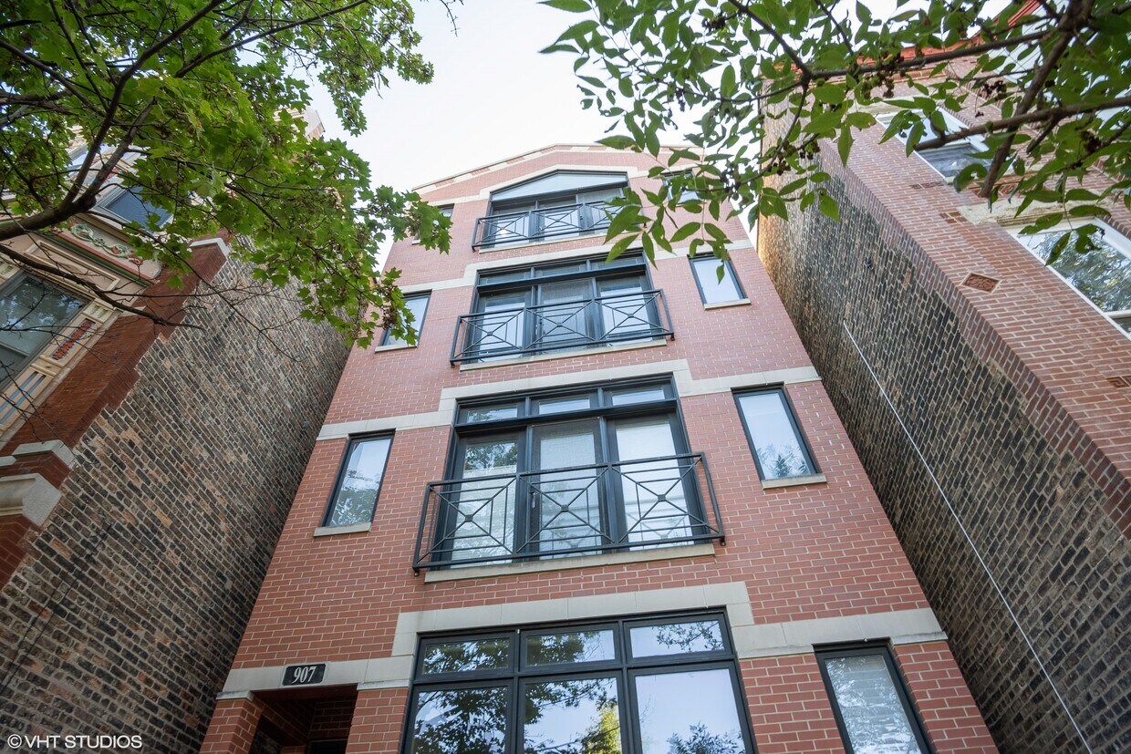 Foto principal - 907 S Miller St