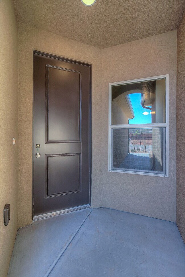 Foto del edificio - 4 Bedroom End Unit in Sienna Hills! Small Dog Friendly!