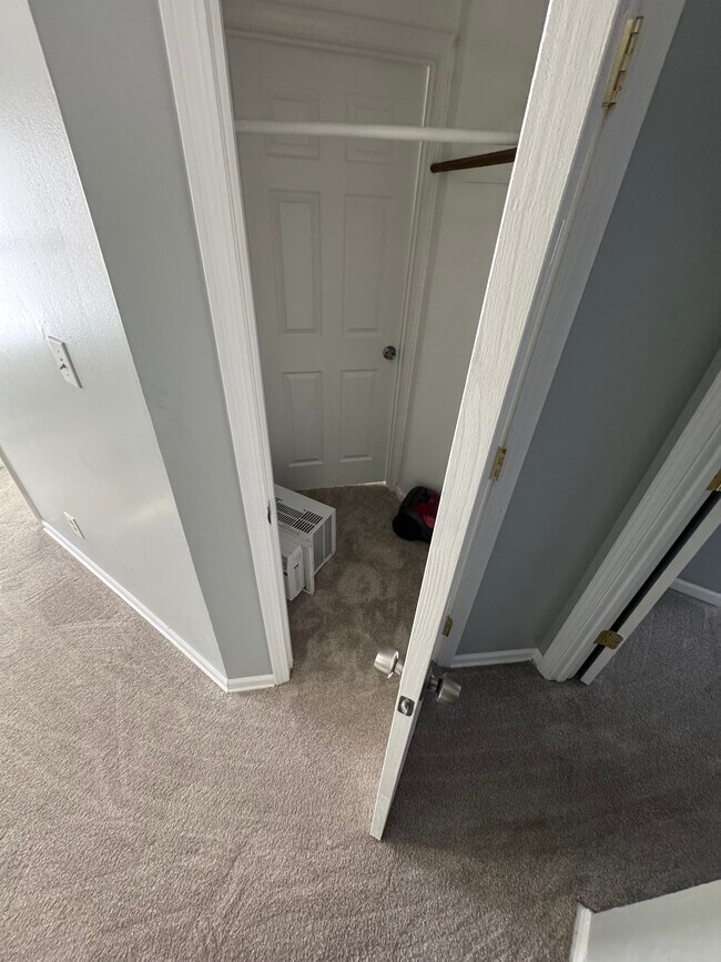 Building Photo - 628 E Fair St