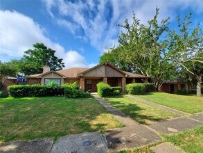 Building Photo - 10212 Hillhouse Ln