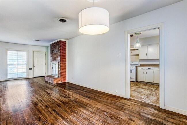 Building Photo - 7706 Robin Rd