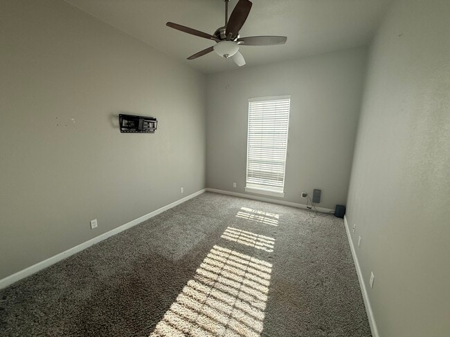 Foto del edificio - 2502 Meadow Lark Dr