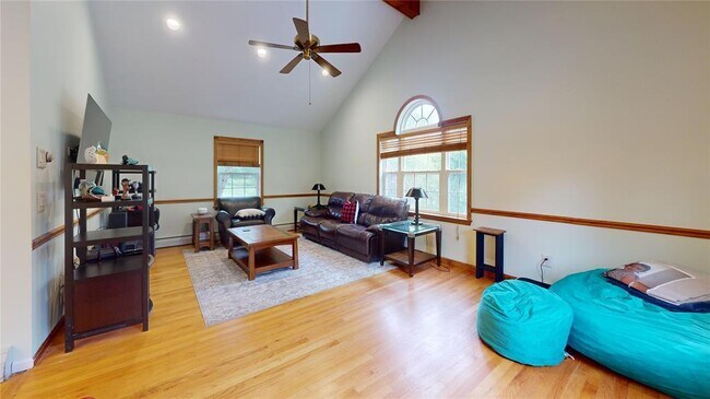 Foto del edificio - 10 Courtney Ln
