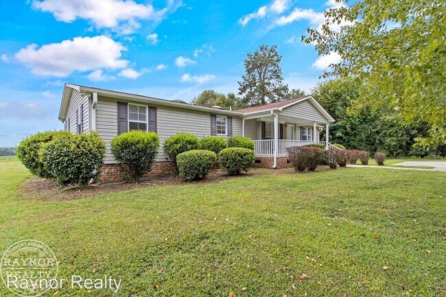 Foto del edificio - 3 br, 2 bath House - 673 Peach Orchard Rd