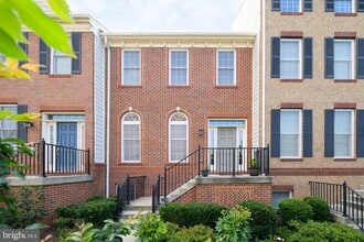 Building Photo - 7687 Elmcrest Rd