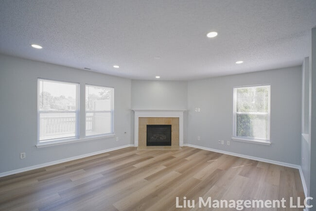 Building Photo - 10020 Olympic Cir