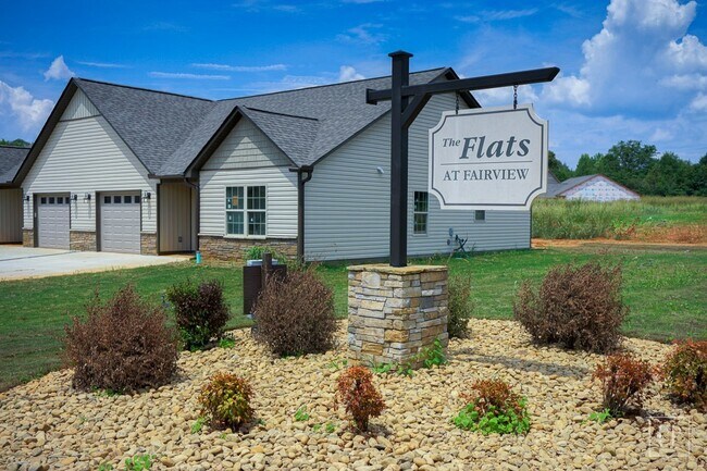 Building Photo - 111 Flatview Way