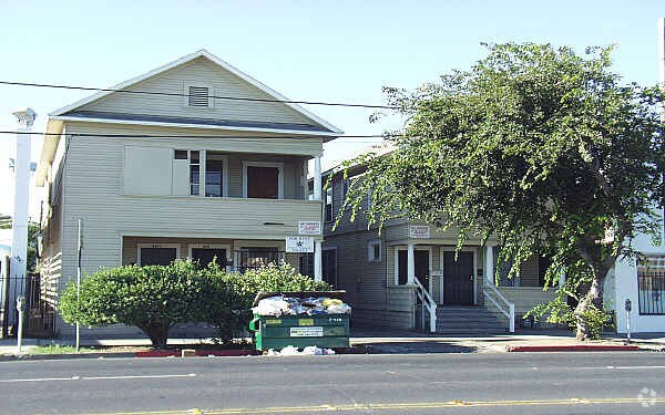 Primary Photo - 618-624 E Miner Ave