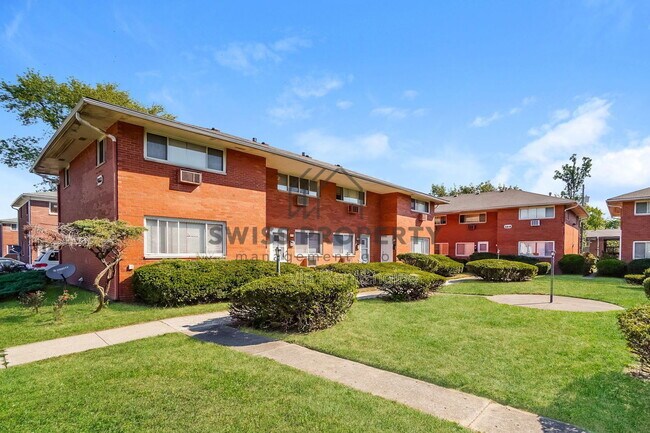 Building Photo - 5822 N Meadows Blvd