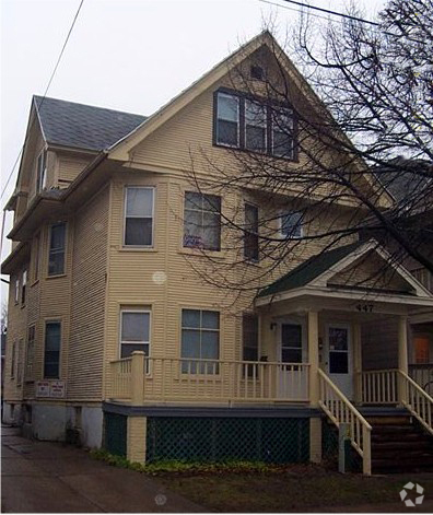 Building Photo - 447 W Mifflin St