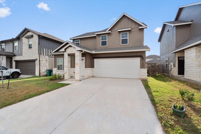 Foto del edificio - Huge 5-Bedroom Home for Lease in South Austin