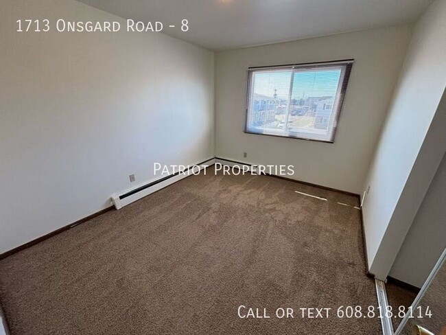 Foto del edificio - 2 bedroom/ 1 bath apartment in Madison, WI