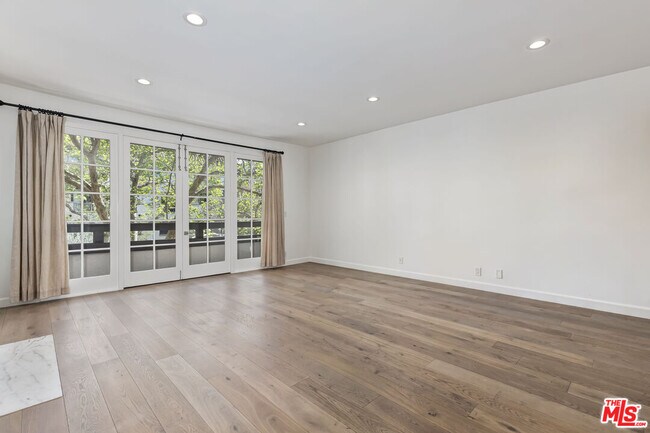 Foto del edificio - 133 S Oakhurst Dr