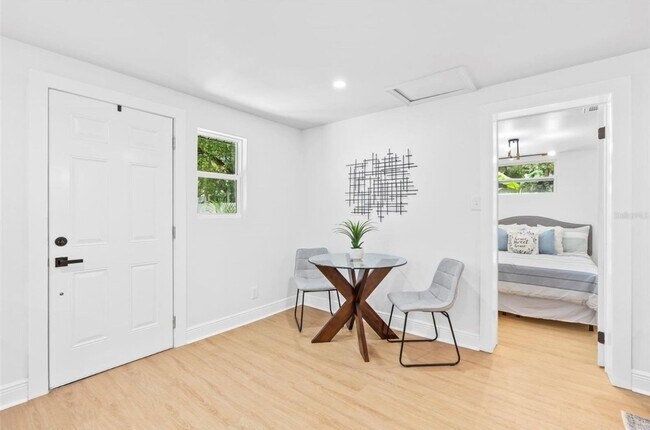 Foto del edificio - 1517 E Giddens Ave