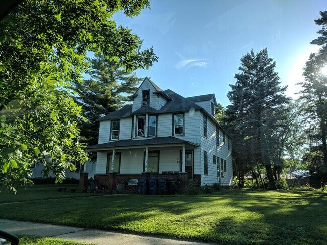 Foto del edificio - 506 S Mill St