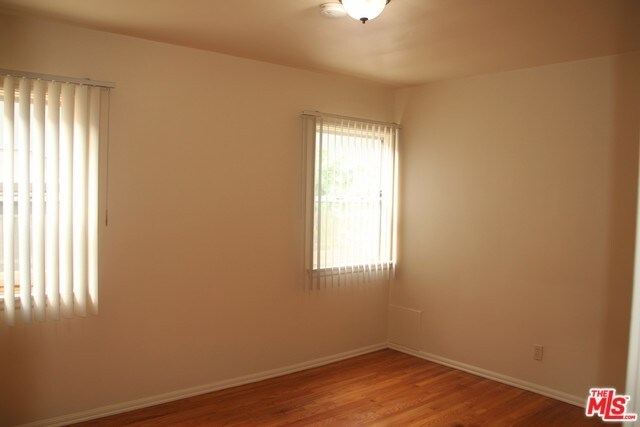 Foto del edificio - 1623 N Hobart Blvd