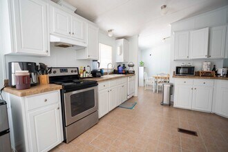 Building Photo - 20511 N Sabine Dr