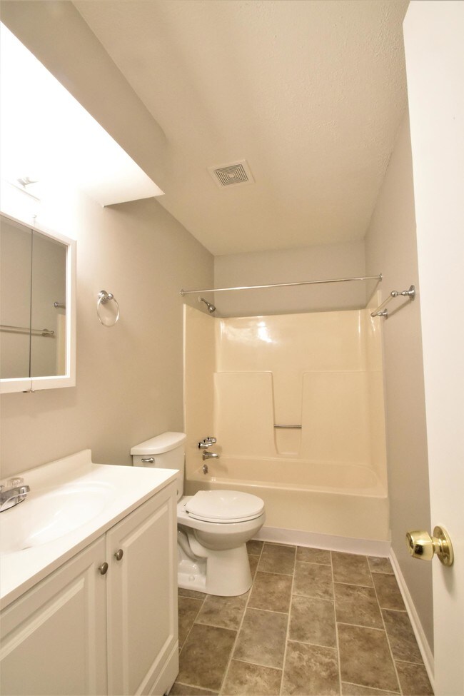 Foto del edificio - 8605 Holmes Rd