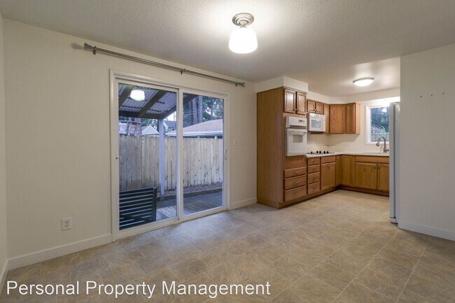 Building Photo - 4 br, 1 bath House - 411 W. 33rd Street