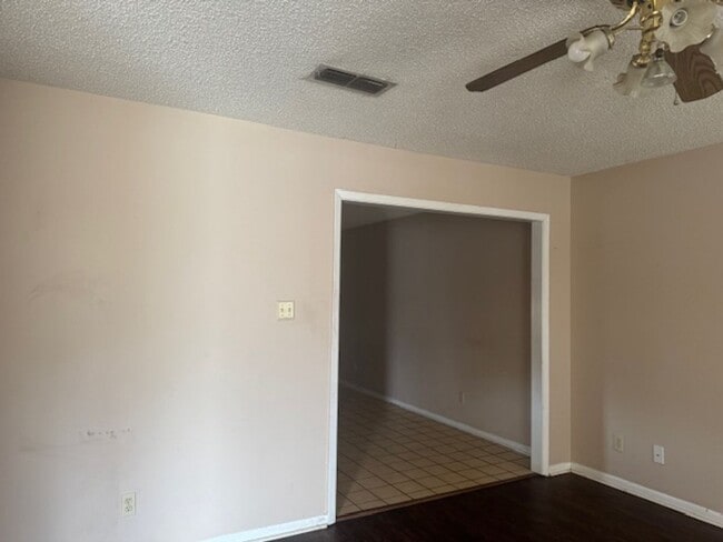 Building Photo - 4108 Bill Owens Pkwy