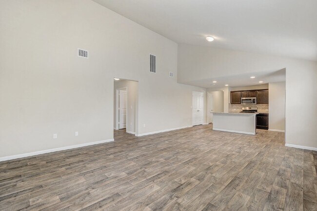 Building Photo - 14904 Custis Ln