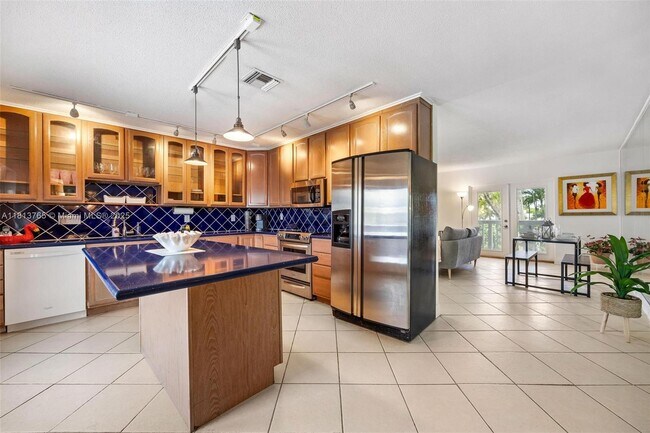 Foto del edificio - 400 SE 31st St