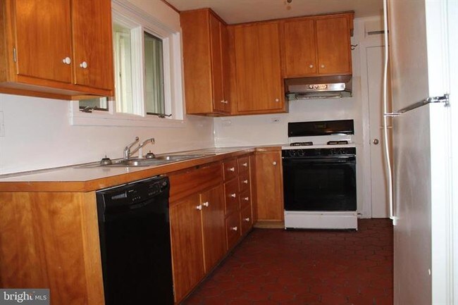 Foto del edificio - 20 Farm Ln