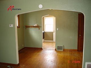 Building Photo - Two bedroom house for rent. Pet friendly!