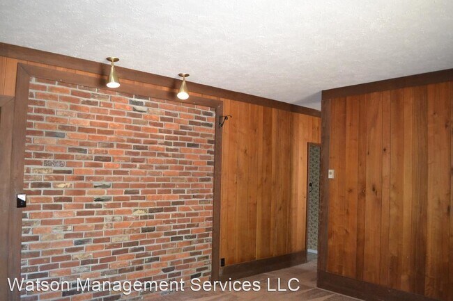 Foto del edificio - 5 br, 2 bath House - 1540 NW Circle Blvd,