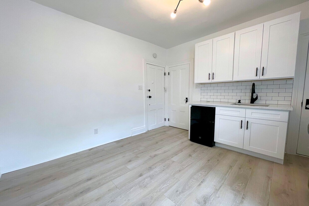 211 Lafayette Ave Unit 14, Brooklyn, NY 11238 Room for Rent in