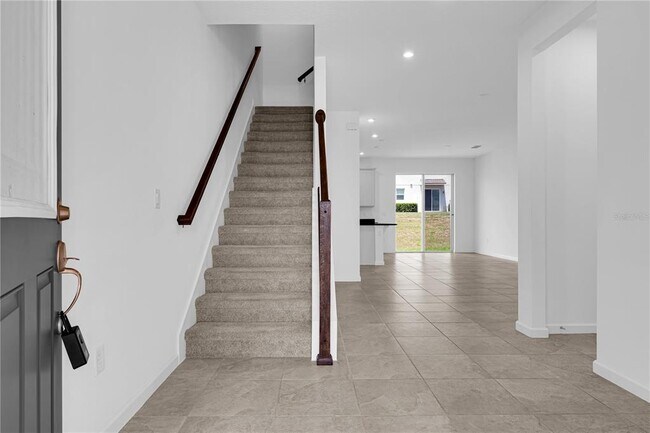 Foto del edificio - 1108 Lakeshore Breeze Pl