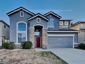 Building Photo - 9420 Red Spruce Way