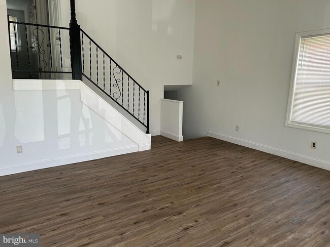 Building Photo - 126 Fronefield Ave