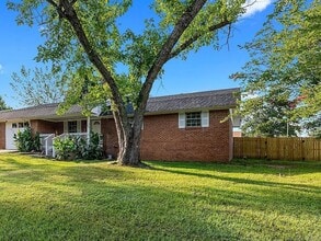 Building Photo - 100 Wells Fargo Trail