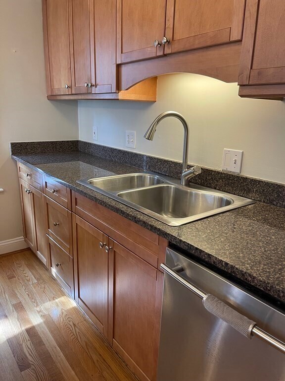 Building Photo - 360 Washington St