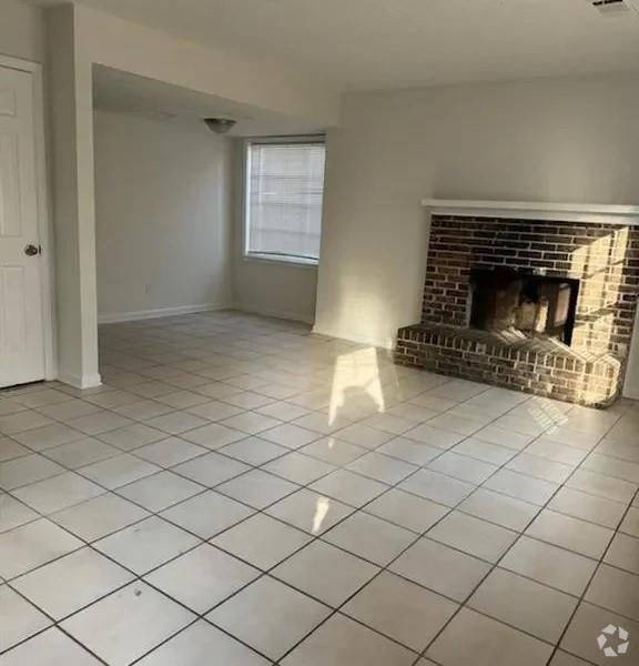 Building Photo - 1436 Forest Villa Dr NW