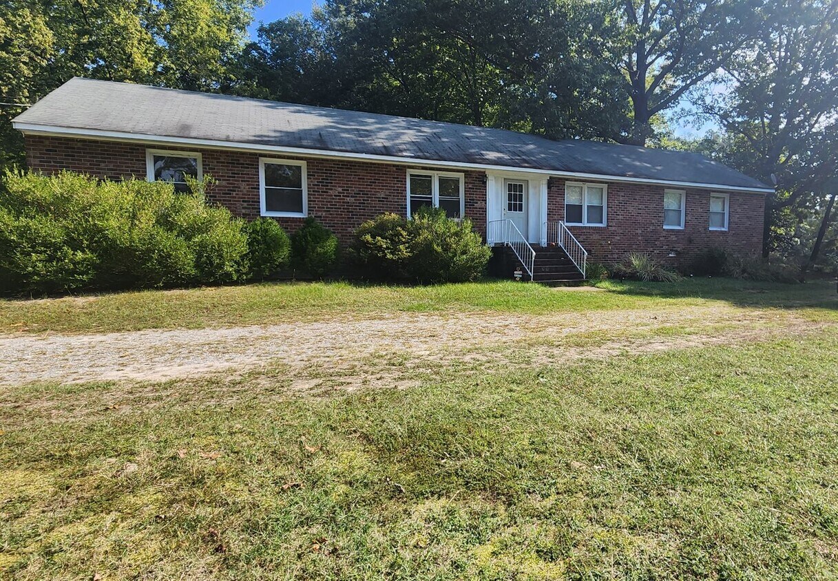 Primary Photo - 13260 Depot Rd