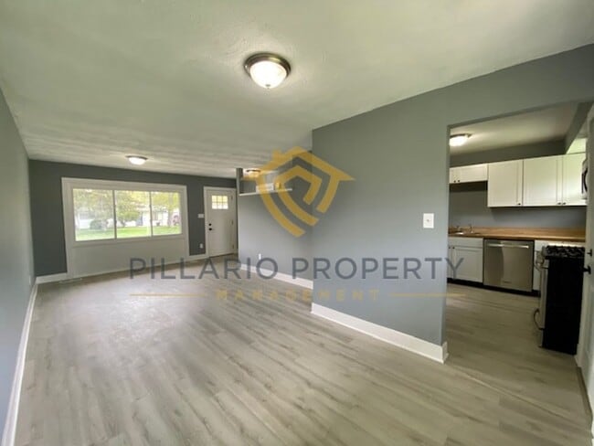 Building Photo - Updated, 3 Bedroom/1 Bathroom Devington Ra...