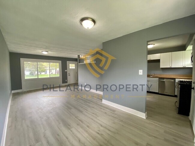Foto del edificio - Updated, 3 Bedroom/1 Bathroom Devington Ra...