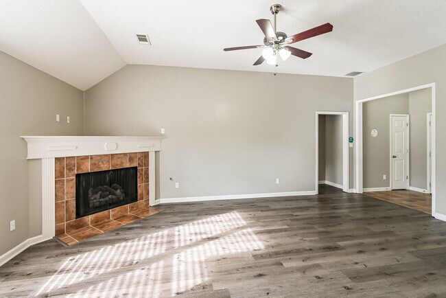 Foto del edificio - 85 Whispering Ridge Cove