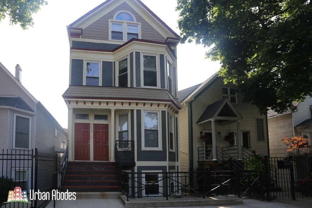 Primary Photo - 3023 N Oakley Ave