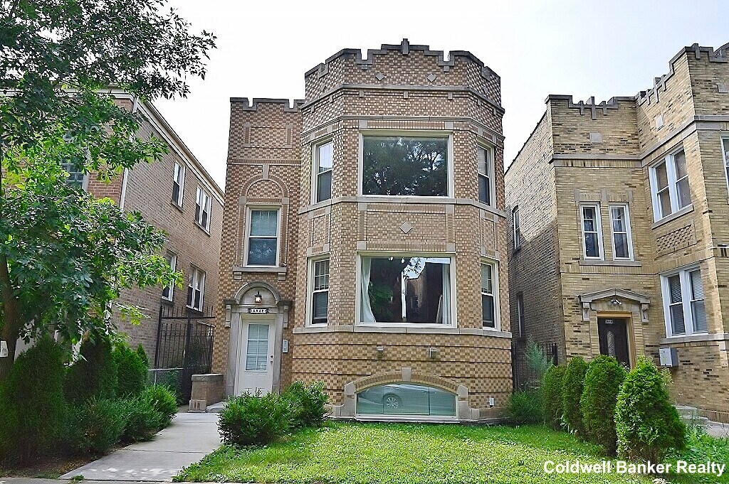 Foto principal - 5842 N Artesian Ave