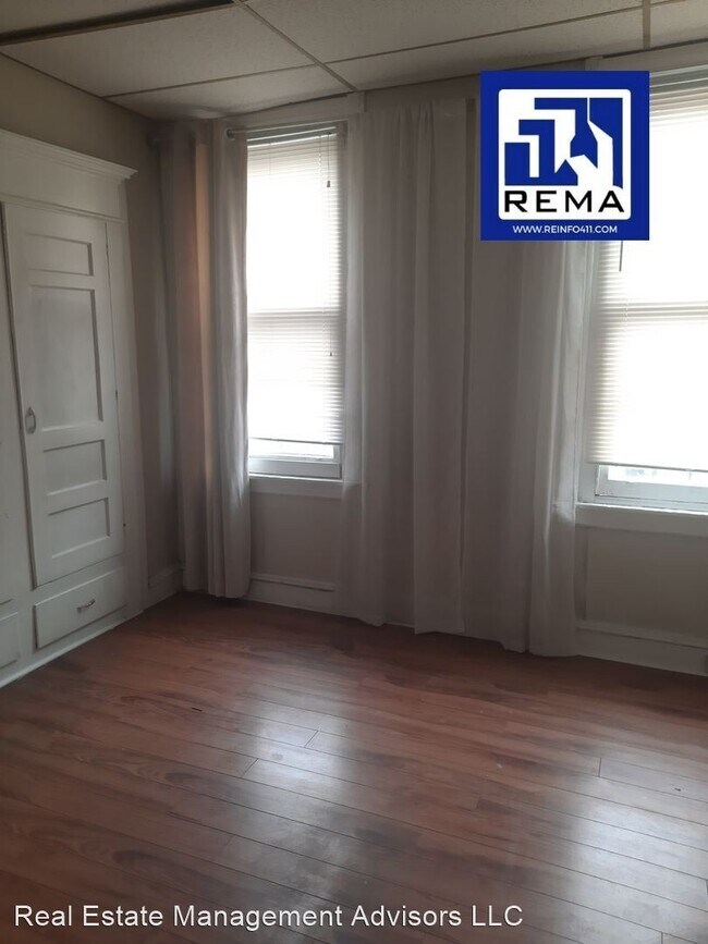 Building Photo - 3 br, 1 bath House - 2953 N Bambrey Street