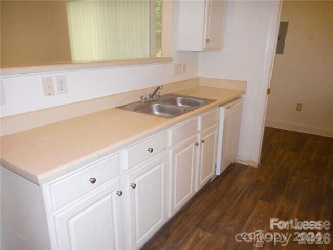 Foto del edificio - 2174 Sardony Ln