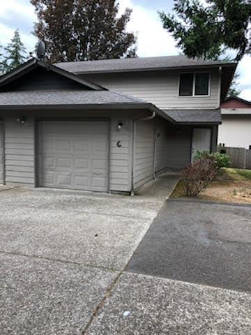 Primary Photo - Fully Remodeled Three Bedroom Duplex in He...